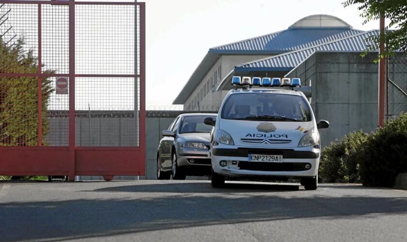 Detienen al conductor que arrastró a una mujer colgada de la ventanilla tras chocar con otro coche en Poio (Pontevedra)