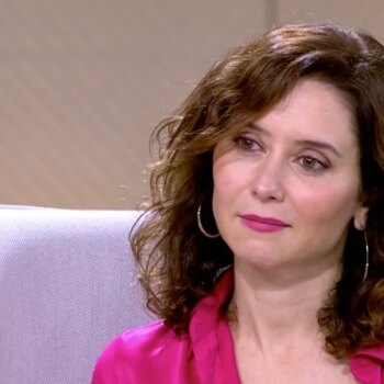 Díaz Ayuso hace lo que pocos en un plató y se lleva el aplauso de Ana Terradillos: «Es muy valiente»