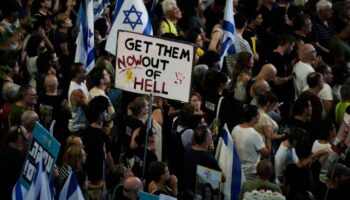 Protest für einen Geisel-Deal in Tel Aviv. Foto: Mahmoud Illean/AP/dpa