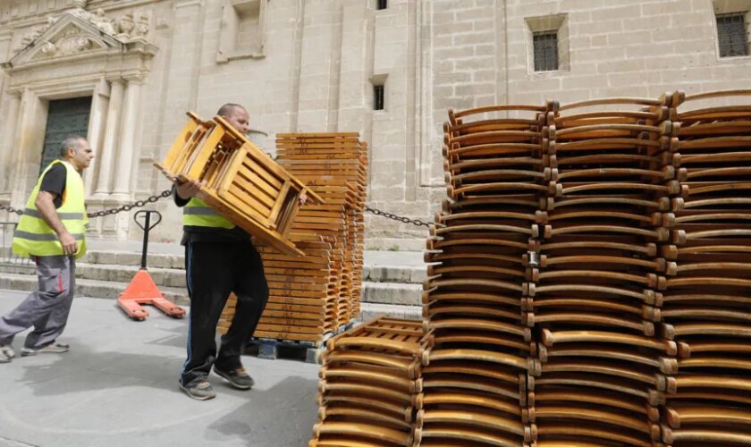 El 10% del precio de las sillas de la Magna de Sevilla irá para la obra social del Congreso