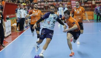 El Ángel Ximénez Puente Genil no despega y suma otra derrota ante Torrelavega (28-26)