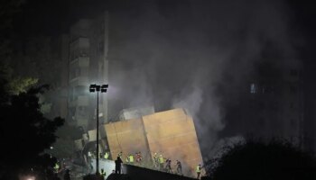 El Ejército israelí ataca edificios en donde cree que Hizbulá almacena armas en Beirut