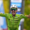 El ciclismo se inclina ante Pogacar, heroico campeón del mundo tras un ataque a 100 kilómetros de meta