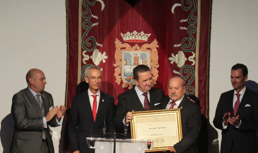 El empresario Diego Panal recibe en Utrera el Mostachón de Oro