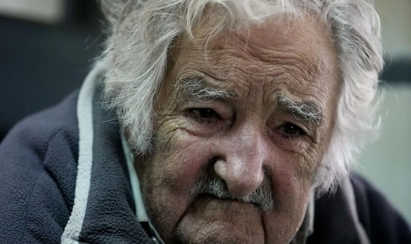 El ex presidente uruguayo José Mujica "muestra una leve mejoría" tras su cuarto ingreso en el hospital en menos de dos semanas