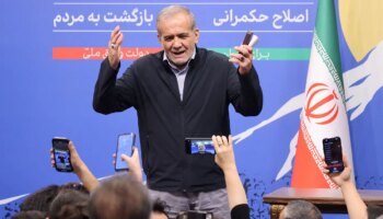 El nuevo presidente iraní, en el aniversario de la muerte de Amini: "¿La Policía de la moral aún molesta a la gente? Se suponía que debían parar"