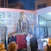 El reencuentro con los fieles de la Virgen restaurada en Almería, entre la polémica y devoción: «Es la madre de Dios, respeto»