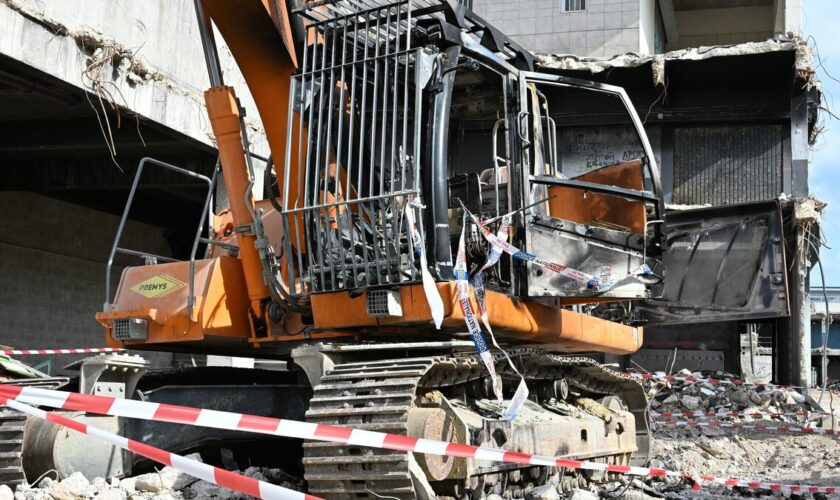 Engin incendié, jets de pierres, intimidations : coups de pression sur le chantier du Parc-aux-Lièvres à Évry