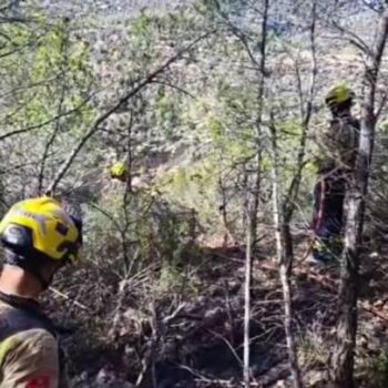 Estabilizado el incendio de Cabacés (Tarragona) tras quemar más de 100 hectáreas