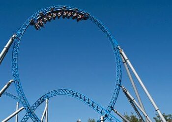 Europa-Park in Rust: Fahrgäste sitzen 40 Minuten in Achterbahn fest