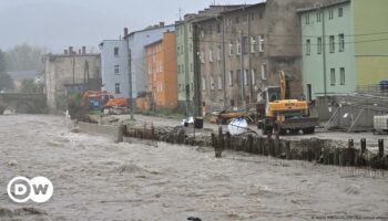 Europe floods: Emergency services struggle as rivers rise