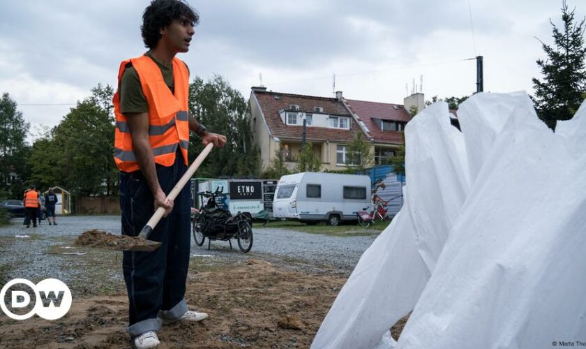 Extreme weather: Flooding and wildfires across Europe