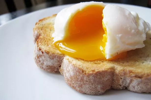 Food lover's 'actually perfect' way to poach an egg in just two minutes