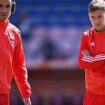 Joshua Kimmich (r) und Jamal Musiala sollen auch in der Zukunft die Gesichter des FC Bayern sein. Foto: Tom Weller/dpa