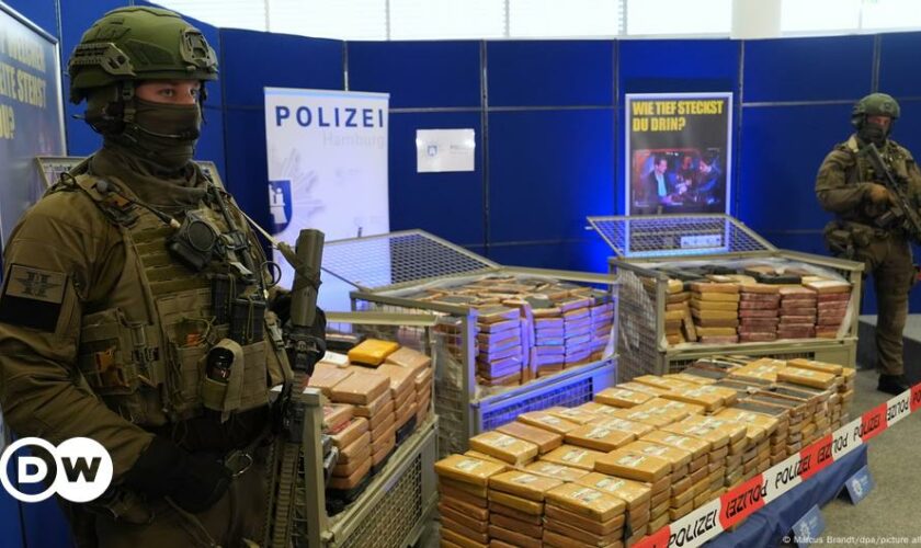 Germany: Hamburg police seize 2 tons of cocaine worth €100M