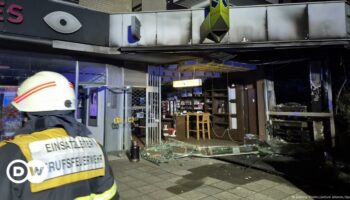 Germany: Police investigate blast at Cologne cafe