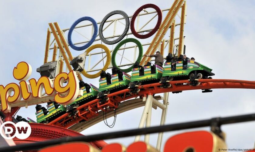 Germany: Worker killed in Oktoberfest rollercoaster test