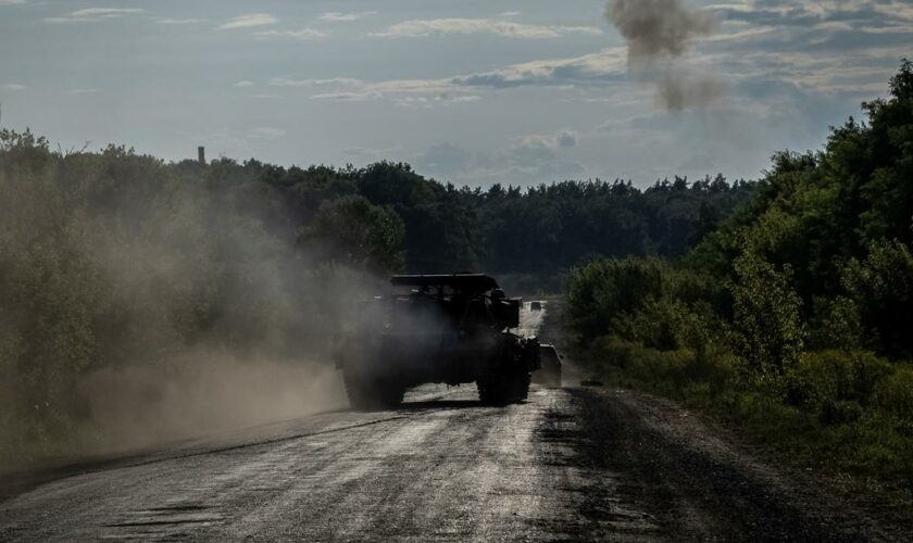 Guerre en Ukraine : village après village, l’armée russe grappille du terrain dans le Donbass