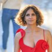 Halle Berry trägt Achselhaarperücke