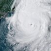 Helene toca tierra en el noroeste de Florida como un potente huracán de categoría cuatro