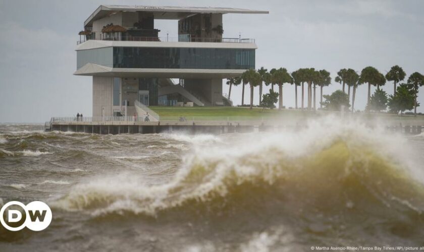 Hurricane Helene makes landfall in northwestern Florida