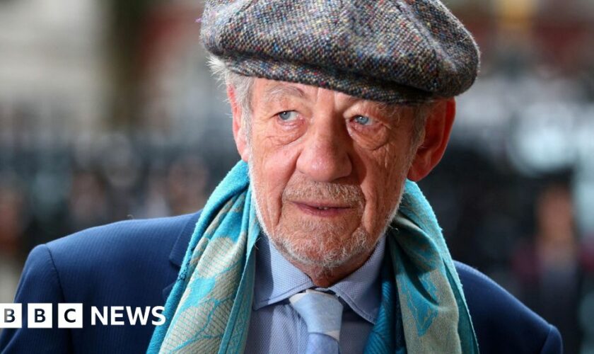 Ian McKellen says he has no plans to retire from acting