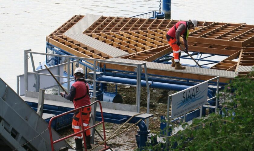 Île-de-France : détritus, végétaux, plastique... Le succès des pièges à déchets sur la Seine et la Marne