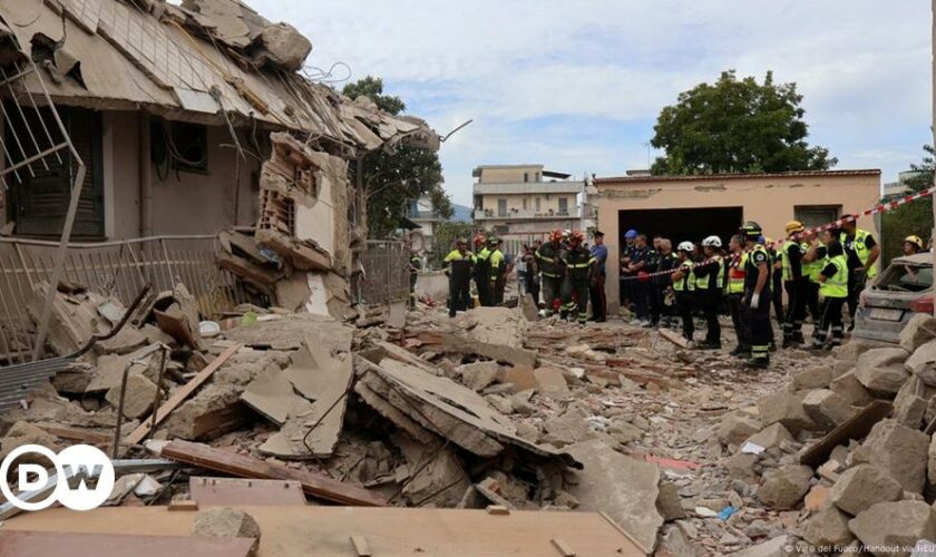 Italy: Naples house collapse kills mother and two kids