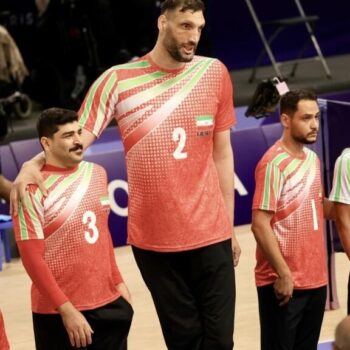 Jeux paralympiques : Morteza Mehrzad, le "géant" pilier du volley-ball assis iranien