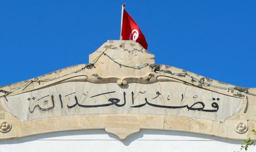 L'Union européenne déplore les atteintes à la démocratie en Tunisie