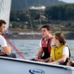 La Princesa Leonor aprende a navegar en la Ría de Pontevedra junto a sus compañeros de la Escuela Naval de Marín