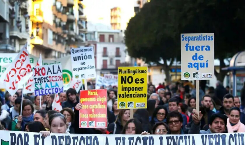 La «aplicación lenta» de la inmersión lingüística en catalán a los castellanohablantes en Alicante