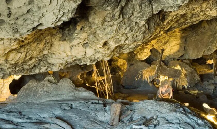 La cueva mágica de Granada con estalactitas y estalagmitas