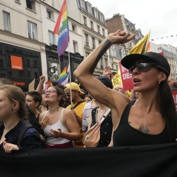 La izquierda se manifiesta en Francia contra Macron y el nombramiento del conservador Michel Barnier como primer ministro