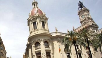 La reforma de la plaza del Ayuntamiento de Valencia costará el triple de lo previsto por el exalcalde Ribó