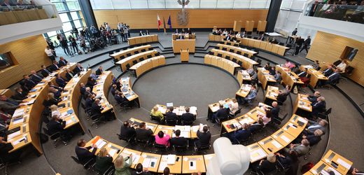 Landtag Thüringen: Eröffnungssitzung ergebnislos beendet wegen Streit über AfD-Vorschlag für Parlamentspräsidentin