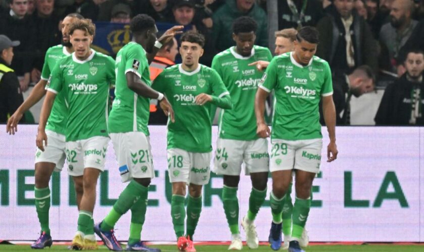 Ligue 1 : Saint-Etienne surprend Lille et signe sa première victoire depuis son retour dans l’élite