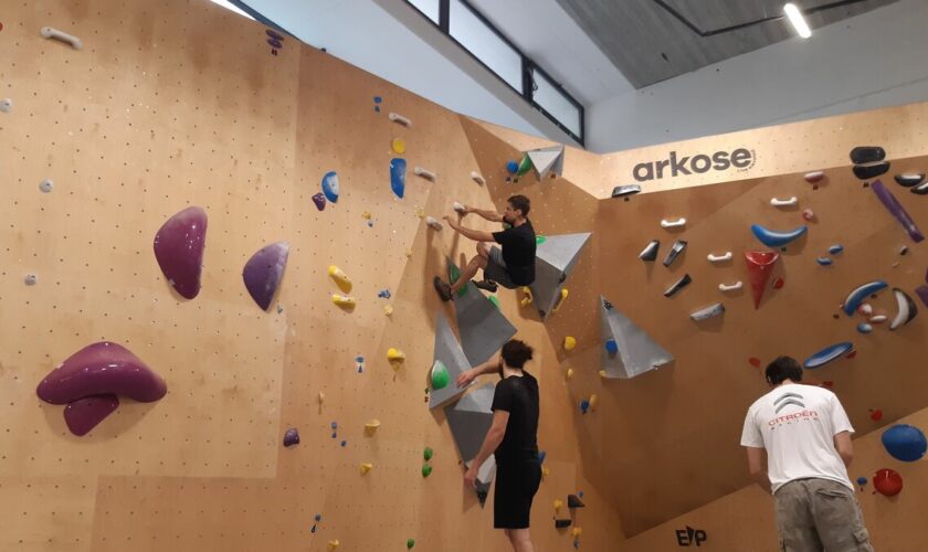 « L’une des plus belles salles d’escalade » : Issy-les-Moulineaux toujours plus haut avec ses nouveaux murs de grimpe