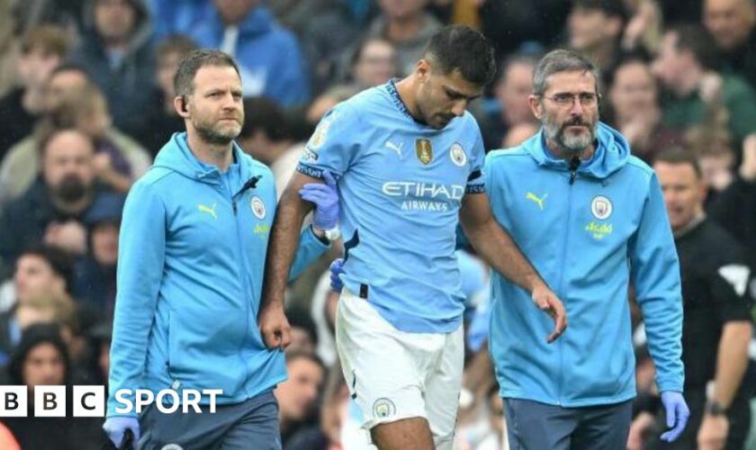 Rodri walking off injured during Sunday's game against Arsenal