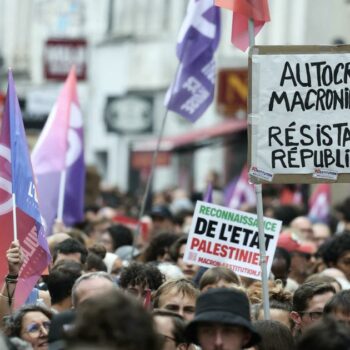 Manifestations du NFP : «Si la gauche ne parvient pas à prendre le pouvoir, est-ce parce qu'elle n'existe plus ?»