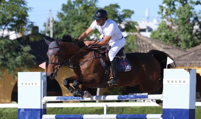 Mariano Martínez Bastida domina el Trofeo Volvo en la jornada inaugural del CSN5* del Club Pineda