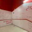 Medio centenar de radicales llama "fascista", amenazan y retienen a un profesor durante dos horas en un aula de la UPV