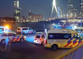 Messerattacke in Rotterdam: Polizei geht von terroristischem Motiv aus