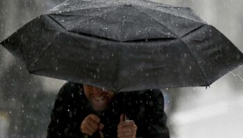 Météo : la dépression Aitor s’apprête à frapper la France, deux départements en alerte orange