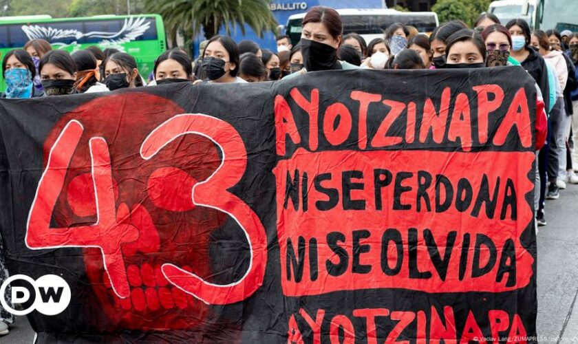 Mexiko: Tausende erinnern an die 43 verschwundenen Studenten