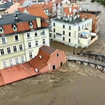 Mitteleuropa: Katastrophale Hochwasserlage: Anwohner erleben "schwerste Stunden ihres Lebens"