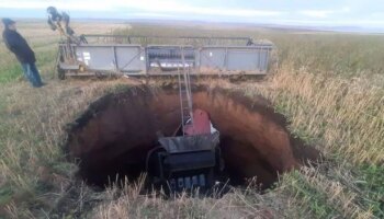 Moment 'Gates of Hell' twin sinkholes open up 400 miles apart in Siberia causing chaos