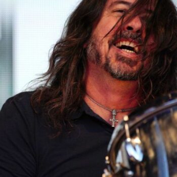 US-Rocker Dave Grohl gibt eine Affäre und ein uneheliches Kind bekannt. (Archivbild) Foto: Ben Birchall/PA Wire/dpa