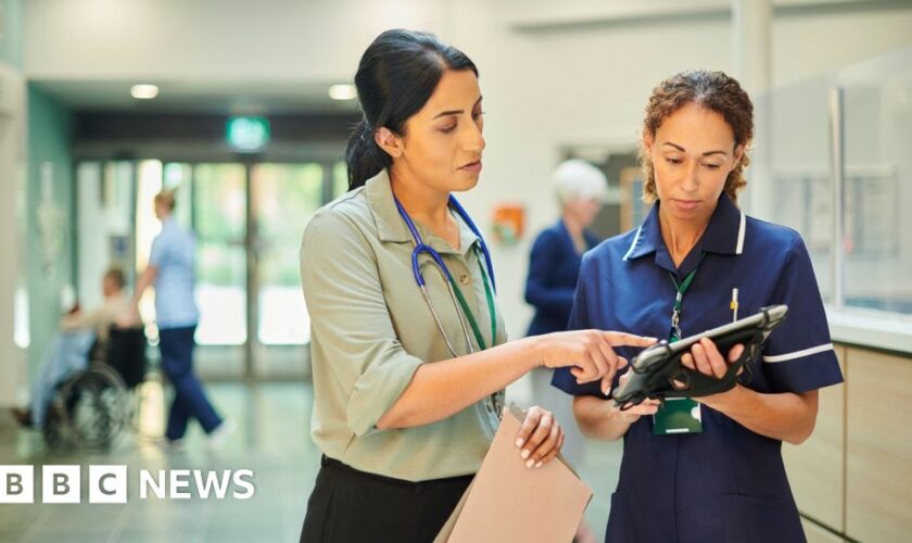 NHS consultants in Scotland offered 10.5% pay rise