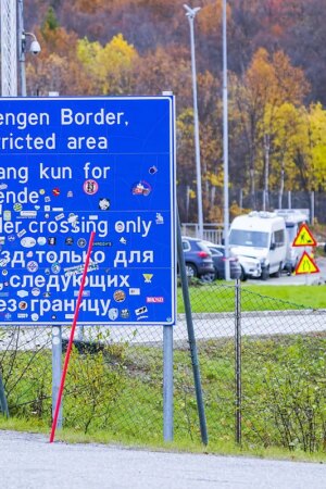 Noruega sopesa instalar una valla en su frontera con Rusia